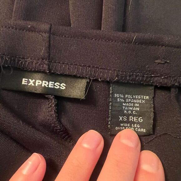 Express black wide leg pull on pants. Size x small - Picture 3 of 7